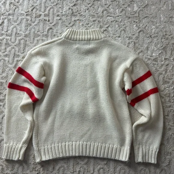 Vintage 1980’s varsity Sweater with Bear Design size medium. Very soft ! - Picture 2 of 4